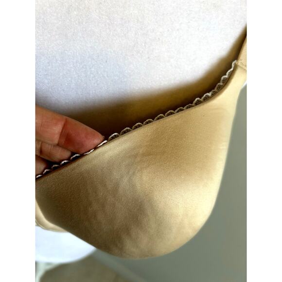 Victoria’s Secret 38DD BRA Beige Lined Perfect Full Coverage Smooth Nude Charm - Picture 3 of 7